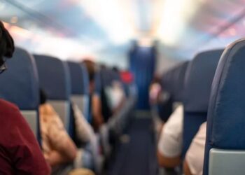 Pse bllokohen veshët në avion dhe si ta zgjidhni këtë problem