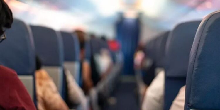 Pse bllokohen veshët në avion dhe si ta zgjidhni këtë problem