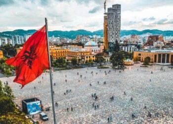 Popullsia e Tiranës është tkurrur me 29 mijë banorë në dekadën e fundit