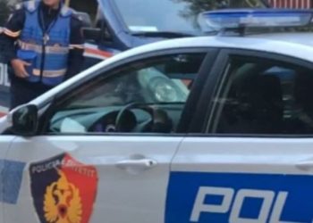 Poliçan/ Mësuesi kanos gjimnazistin, pretendon se nxënësi e ofendoi në rrjetin social