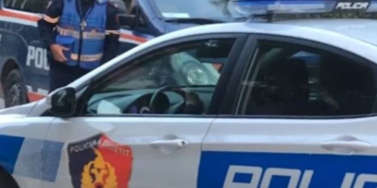 Poliçan/ Mësuesi kanos gjimnazistin, pretendon se nxënësi e ofendoi në rrjetin social