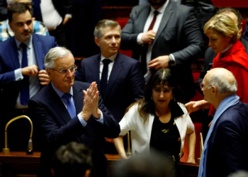 Bie qeveria në Francë, kryeministri jep dorëheqjen