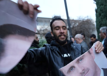 Rebelët rrëzojnë nga pushteti Bashar al-Assadin, ç’pritet të ndodhë në Siri?