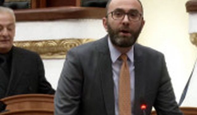 Bardhi kërkon interpelancë me Edi Ramën, thirrje Spiropalit: Ndërpritni seancën
