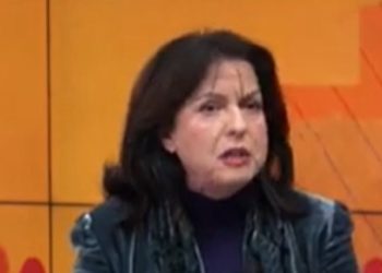 Mjekja tregon si ngjitet meningjiti: Merret nëpërmjet sekrecioneve bronkiale, kollës, pështymës