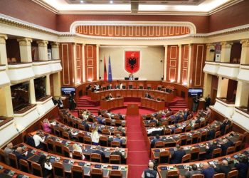 Kuvendi në seancë plenare, Zhupa thërret në interpelancë Kumbaron për ligjin e Zonave të Mbrojtura