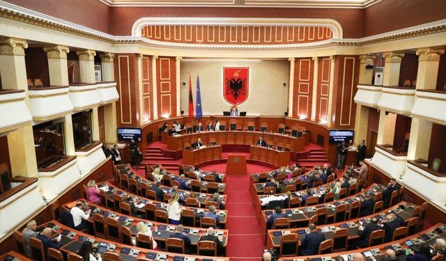 Kuvendi në seancë plenare, Zhupa thërret në interpelancë Kumbaron për ligjin e Zonave të Mbrojtura