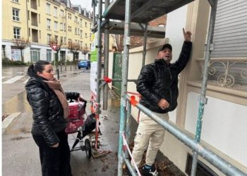 Francë/ Shqiptari i shpëton jetën punëtorit që ra nga 10 metra lartësi