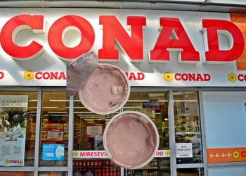 SKANDALI/ Supermarketet “Conad” PRODUKTE me myk, qytetari: Po na helmojnë fëmijët!