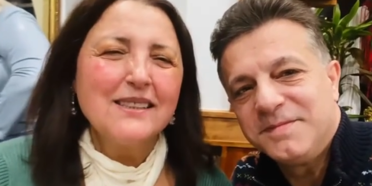 VIDEO/ U tha se nuk dinte shqip, Parashqevi befason me shqipen e kulluar për Krishtlindje