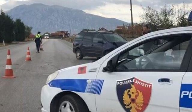Aksident i trefishtë në aksin Lezhë-Milot, i përfshirë edhe një automjet që transportonte nxënës