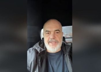 “Qilimat fluturues” të Ramës: Pensionistët të lumtur me dy bonuse dhe Shqipëria më mirë për 10 vjet të tjera