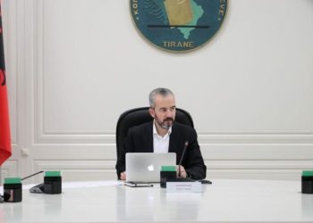 Vota e diasporës/ Rreth 20 mijë persona aplikojnë për t’u regjistruar, ja sa kërkesa janë refuzuar
