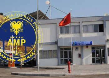 Punonjësi i policisë ra nga pallati në Tiranë, AMP: Nuk ka pretendime nga efektivi për presion