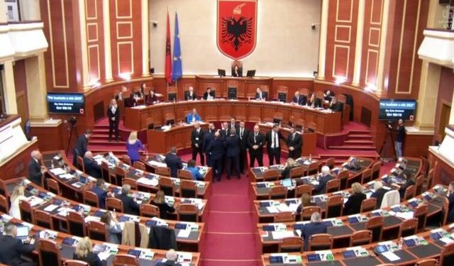 Kuvendi mblidhet sot në seancë plenare, çfarë pritet të diskutohet