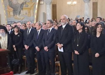 Homazhet e Kryepeshkopit Janullatos, Mitsotakis mes Berishës dhe Ramës
