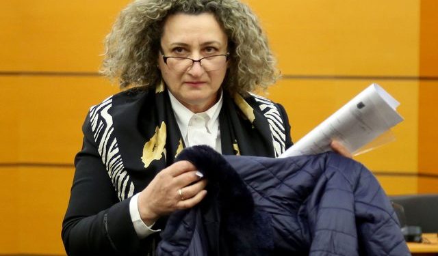 Irena Gjoka tërhiqet nga shqyrtimi i dosjes “Toyota Auris”
