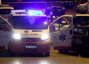 Plagosja e 15-vjeçarit në Fushë-Mëzez, shpallet në kërkim xhaxhai, autori qëlloi mbi vëllanë
