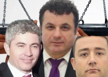 Komisioni i mashtrimit apo sterilizimit? Si funksionoi Vetingu për ‘bandën’ Rrapaj, fijet që implikojnë Lulzim Hamitajn me Besmir Rrapajn
