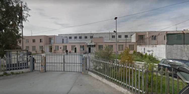 Shpërthejnë ujërat e zeza në burgun e Durrësit, të dënuarit ngrenë alarmin: Rrezikon përhapjen e sëmundjeve infektive