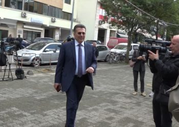 Shtyhet seanca në GJKKO, Mediu në SHBA për ekzaminime mjekësore
