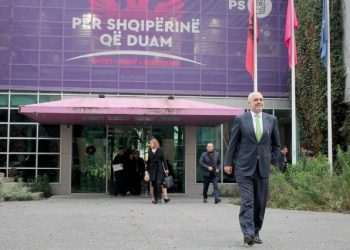 Rikthehet turi i takimeve/ Drejtues politikë të PS do të takohen me emigrantët në Greqi dhe Itali