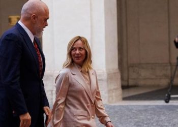 Pakti Rama-Meloni merr një tjetër goditje, gjykata italiane kthen edhe 43 emigrantët e mbetur në Shqipëri