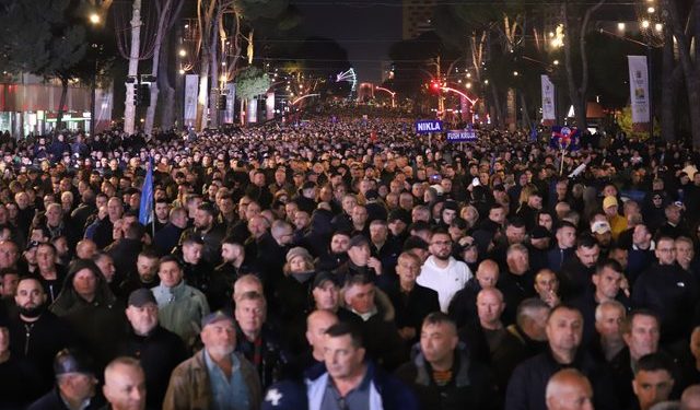 Përfundon protesta e opozitës