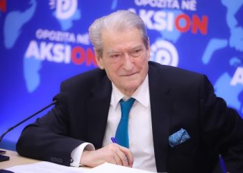 Berisha tregon prapaskenat e letrës së Nesti Angonit: Balluku i dha listën e përgjimeve Oltion Bistrit