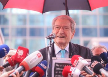 U paraqit në SPAK, zbardhet letra që Berisha i la oficerit të policisë gjyqësore