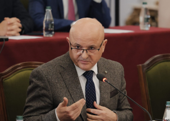 Rektori i UBT jep llogari para PS për korrupsionin e pedagogëve: Shumica e stafit i përkasin njerëzve të ndershëm