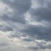 Vranësira dhe reshje të izoluara shiu, rriten lehtë temperaturat