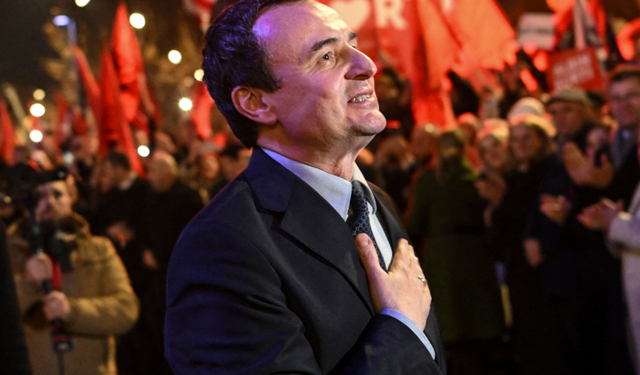 Albin Kurti shpall fitoren në zgjedhjet e Kosovës: Koalicion qeverisës me…
