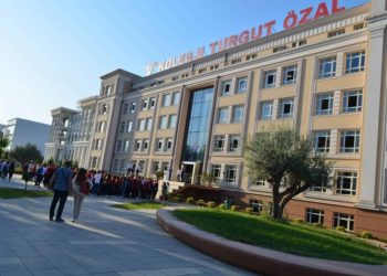 Alarm për bombë në kolegjin Turgut Ozal, evakuohen nxënësit