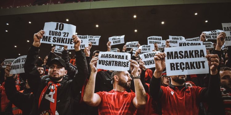 Tifozat Kuq e Zi kundër Euro 2027 me Serbinë: Do t’ju mallkojë historia dhe gjaku i dëshmorëve të rënë për flamur