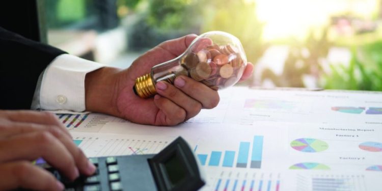 Rriten detyrimet e shtetit/ Borxhi i energjisë shkon në 800 mln euro