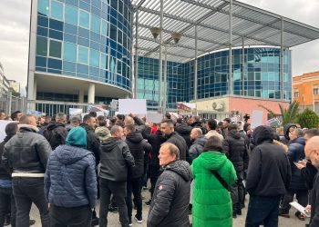 Ndërpritet energjia elektrike në GJKKO gjatë seancës për Erion Veliajn