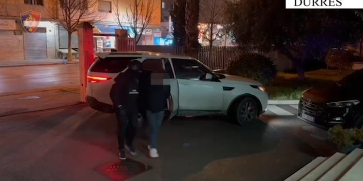 Vodhi naftën e anijes së sekuestruar në Porto Romano, arrestohet 34-vjeçari