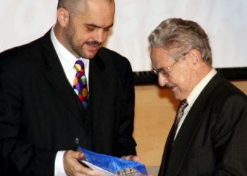Washington Examiner: Edi Rama ka udhëhequr grupe të krimit të organizuar shqiptar