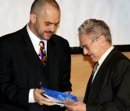 Washington Examiner: Edi Rama ka udhëhequr grupe të krimit të organizuar shqiptar