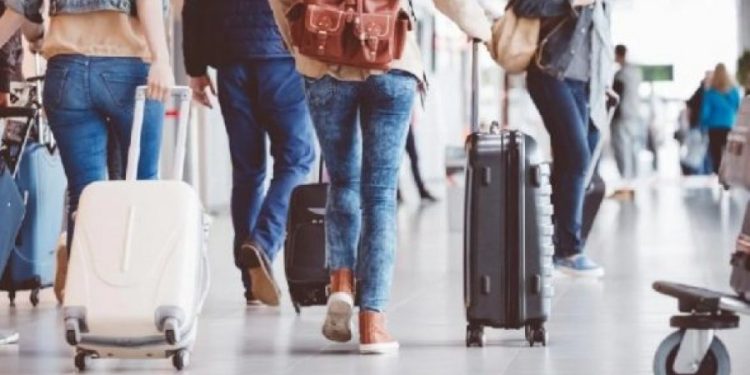 IOM: 40% e fuqisë punëtore është larguar nga Shqipëria, shkak pagat