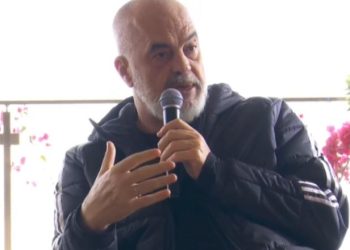 Rama kërcënon biznesin e hotelerisë në Sarandë: Do t’u sjellim inspektorët te dera