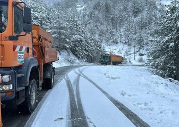 Reshjet e dëborës, ARRSH apel për drejtuesit e mjeteve: Pajisuni me goma dimërore dhe zinxhirë