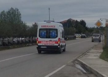 Gjendet një trup i pajetë në Rrugën e Kombit, dyshohet se është aksidentuar