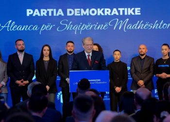 Prezantohet koalicioni opozitar, Berisha: Më i fuqishmi në 32 vite, përfaqëson shumicën absolute dhe elitën politike