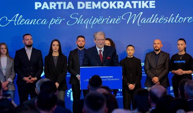 Prezantohet koalicioni opozitar, Berisha: Më i fuqishmi në 32 vite, përfaqëson shumicën absolute dhe elitën politike