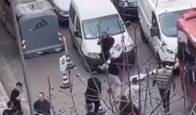 Video/ Sherr me grushte mes nxënësve para shkollës “Sami Frashëri” në Tiranë