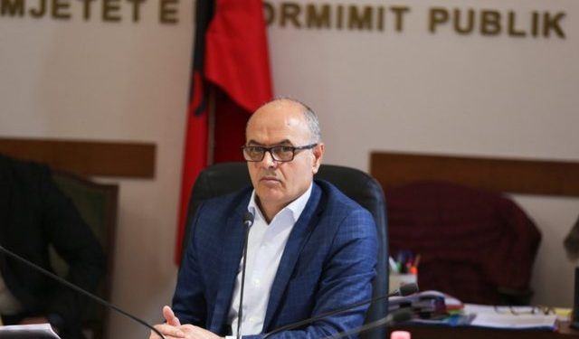 Petro Koçi tërhiqet nga gara për deputet me disa hatërmbetje