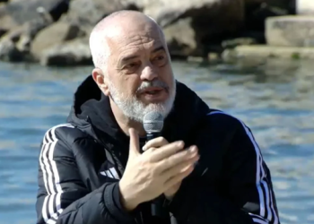 “Më jepni votën, t’iu jap pasaportën e BE”, Rama vijon me kartën e integrimit