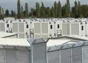 Kampi i Gjadrit për riatdhesimin e emigrantëve, KE: Dekreti i qeverisë italiane, në përputhje me ligjin